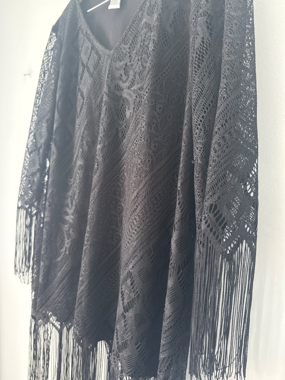 True beauty by EMME black lace tunic with fringe - Picture 3 of 5